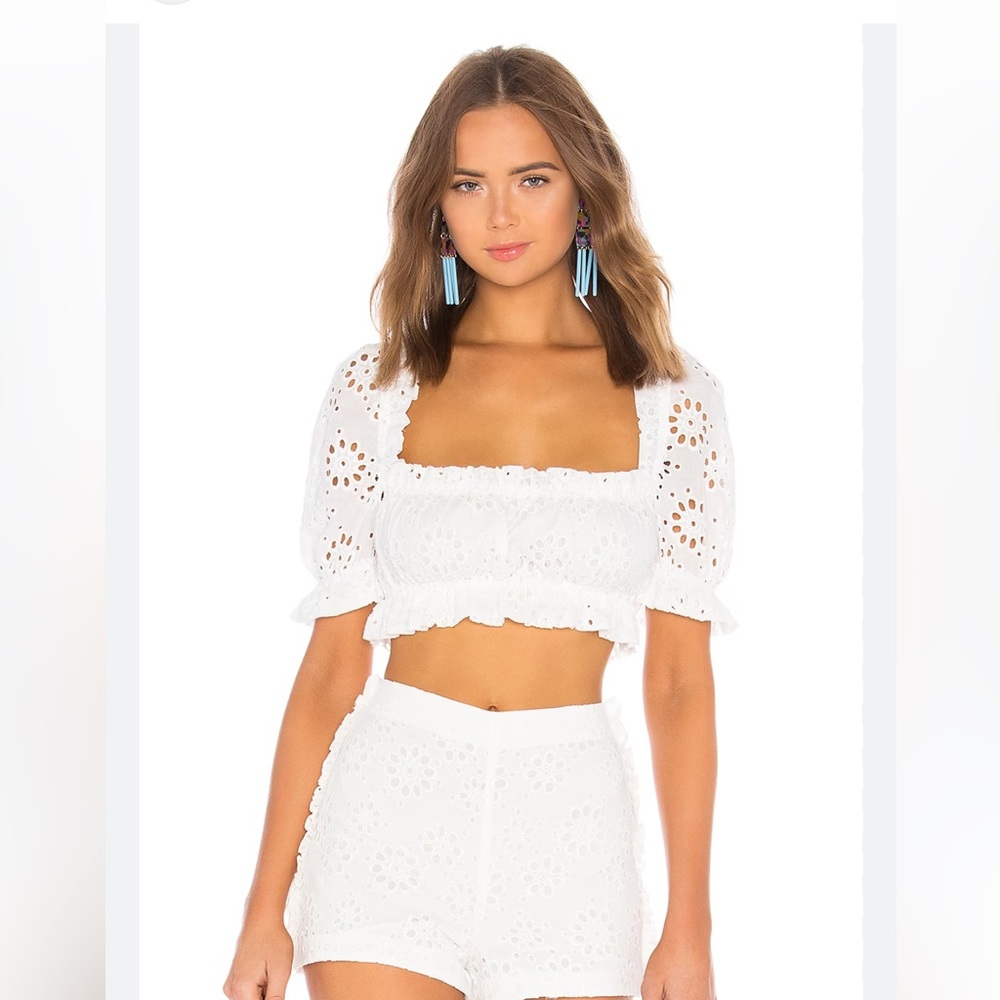 LPA WHITE CROPPED TOP - OFF THE SHOULDER COTTON PEASANT TOP WITH PUFF SLEEVES